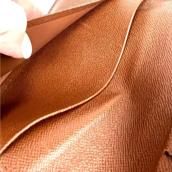 SOLD! Louis Vuitton Porte Papier Passport Wallet - Picture 14 of 16